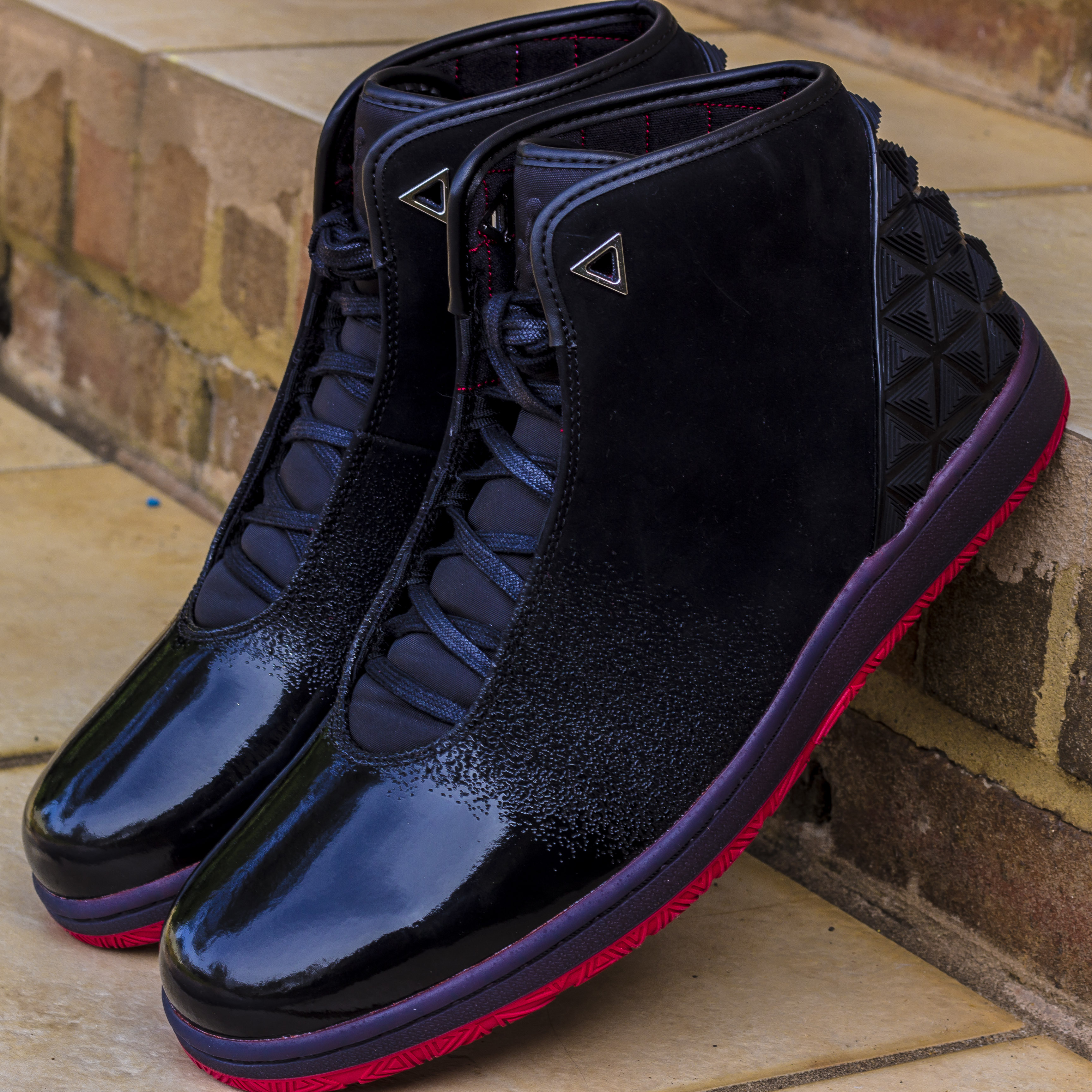 Jordan Instigator – Black/ Gym Red – Fresh Sneaker Boutique